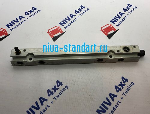 21214-1144010 рампа топливная голая старого образца