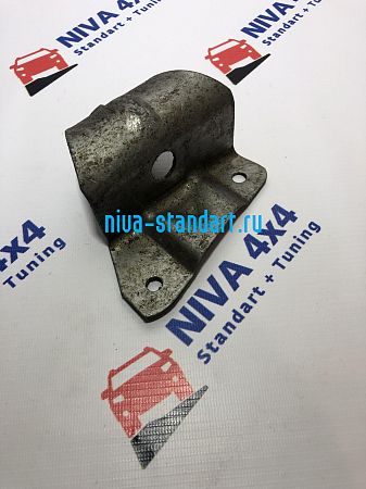 21050-2803034	кр-н крепления переднего бампера правый