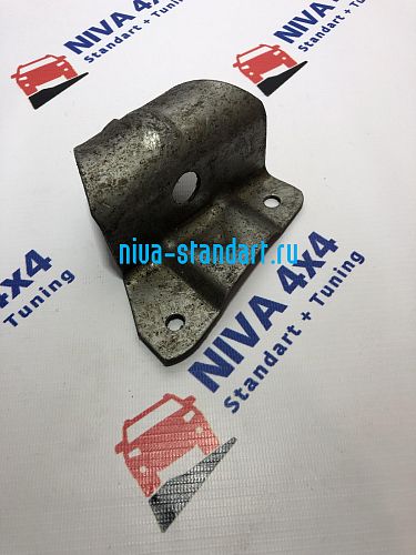 21050-2803034	кр-н крепления переднего бампера правый