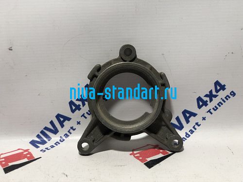 21210-1802028	держатель сальника (трёхусая)
