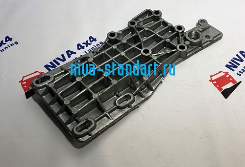 21230-2301014  Крышка картера нижняя