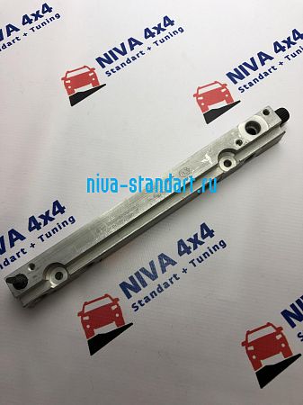 21230-1144010-01   рампа форсунок голая старого образца 